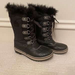 Kids' Tofino II Faux Fur Lined Waterproof Boot size 3